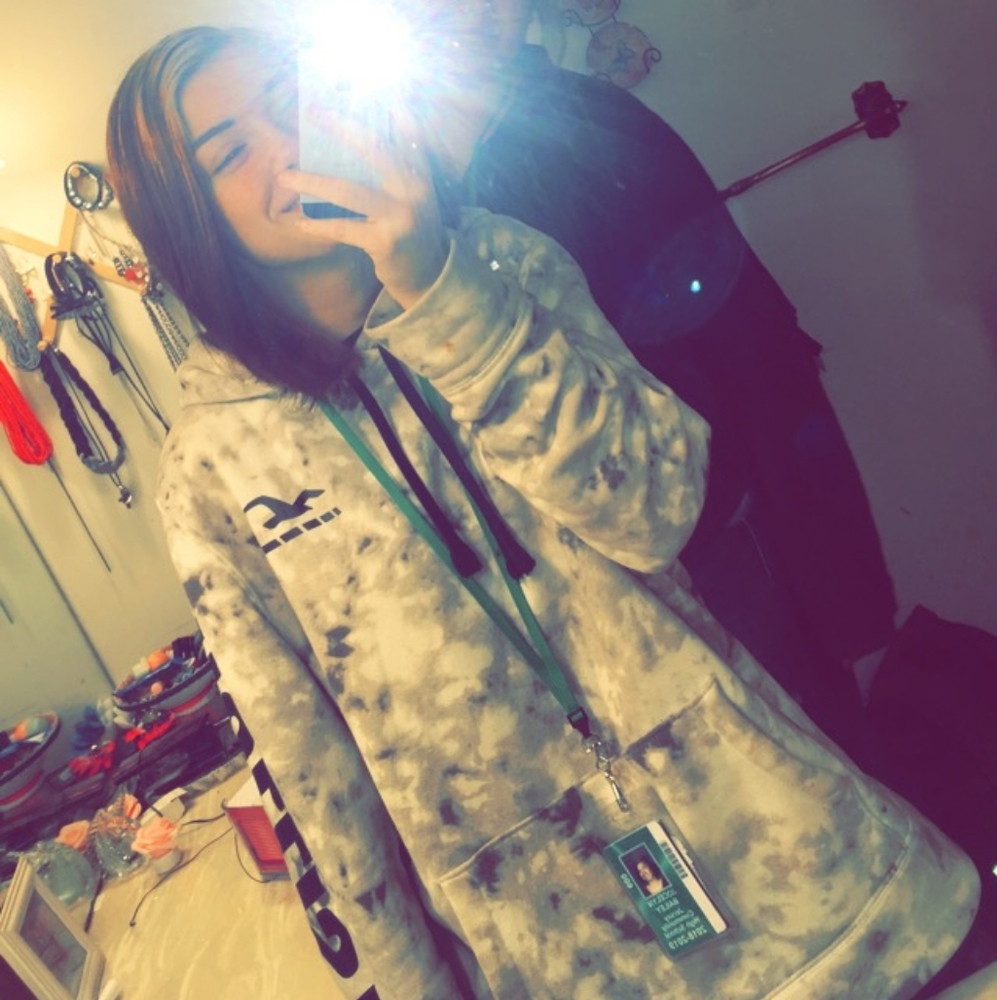 White and cloudy grey Hollister hoodie